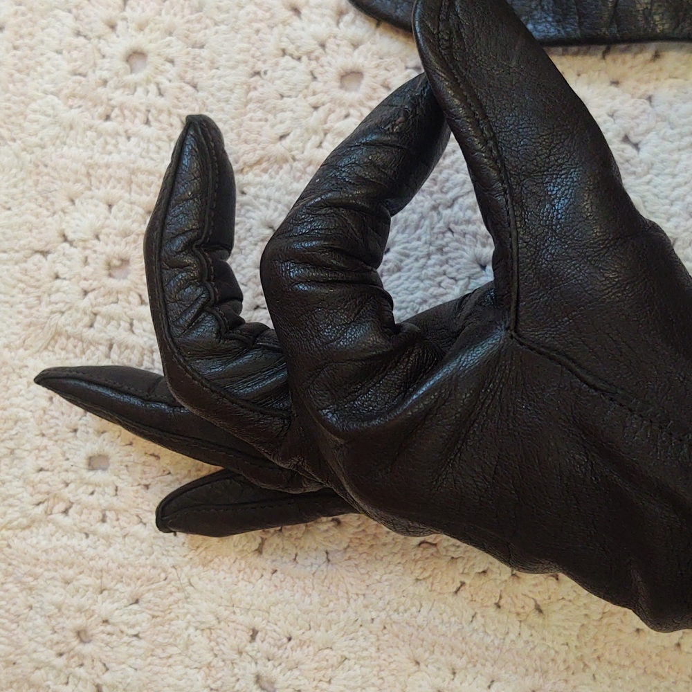 Original  MINT condition US Air Force flying gloves